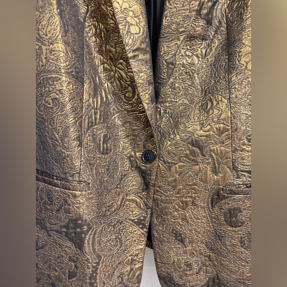 Express Black and Gold Brocade Blazer - Elevate Your Ensemble with Elegance! - Picture 7 of 7